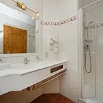 Ortnerhof - Ihr Zuhause Am Fusse Der Alpen 4*
