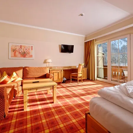 Hotel Ortnerhof - Ihr Zuhause Am Fusse Der Alpen 4*