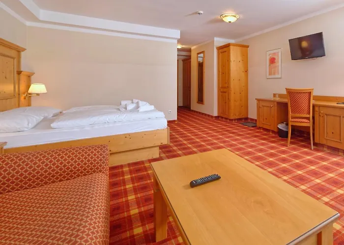 Hotel Ortnerhof - Ihr Zuhause Am Fusse Der Alpen Ruhpolding