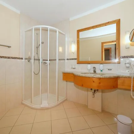 Ortnerhof - Ihr Zuhause Am Fusse Der Alpen 4*