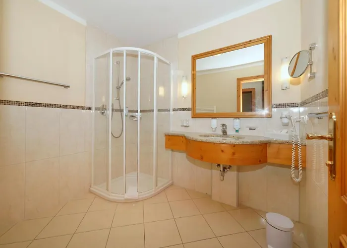 Ortnerhof - Ihr Zuhause Am Fusse Der Alpen 4*